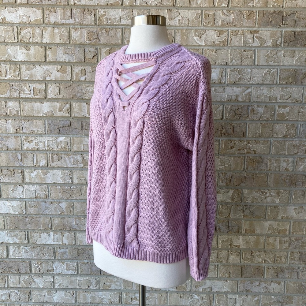 It’s Our Time Knitted lace-Up Front Sweater M 🌸